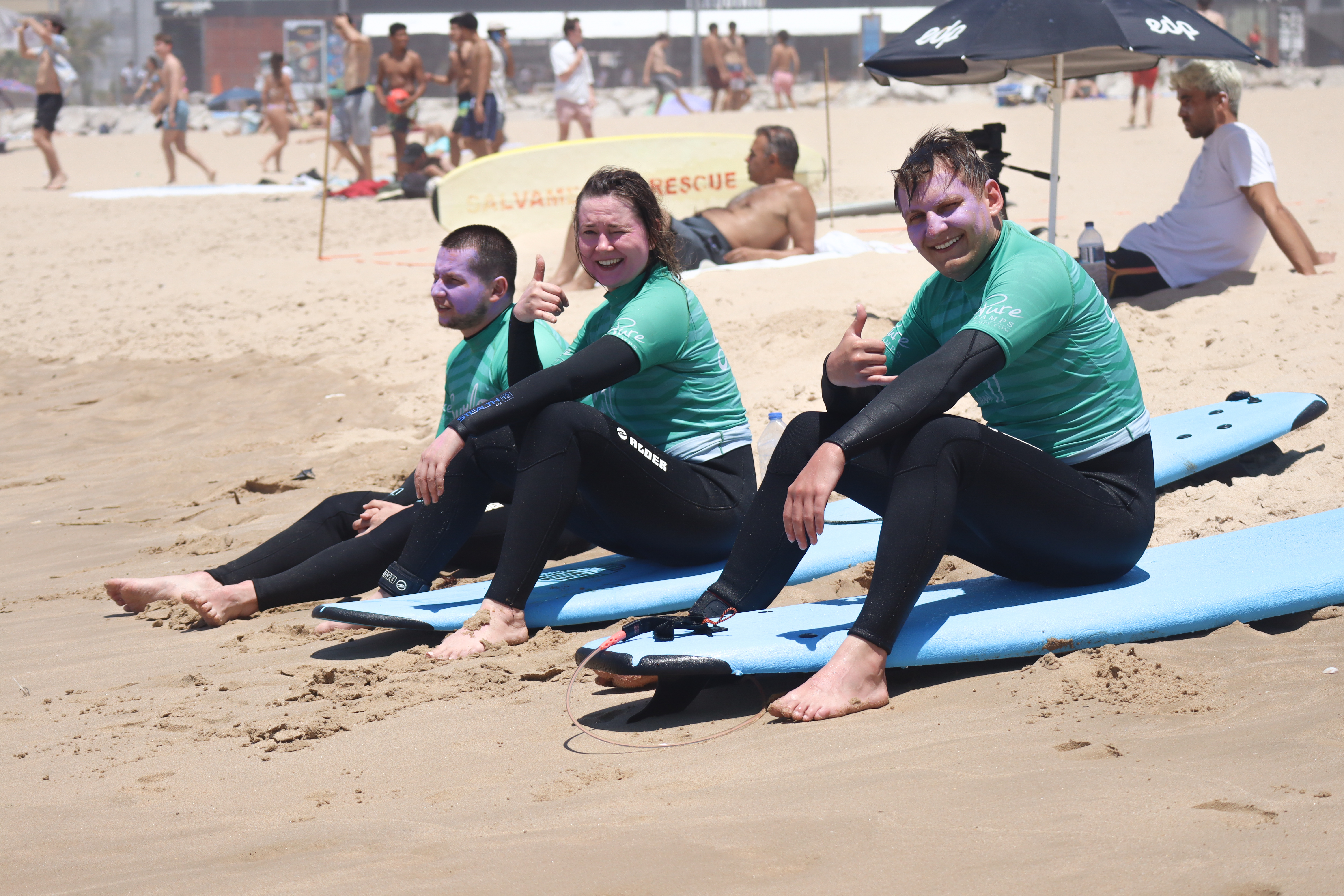 Obozy surfingowe, surf camps po trzydziestce - surfing dla dorosłych